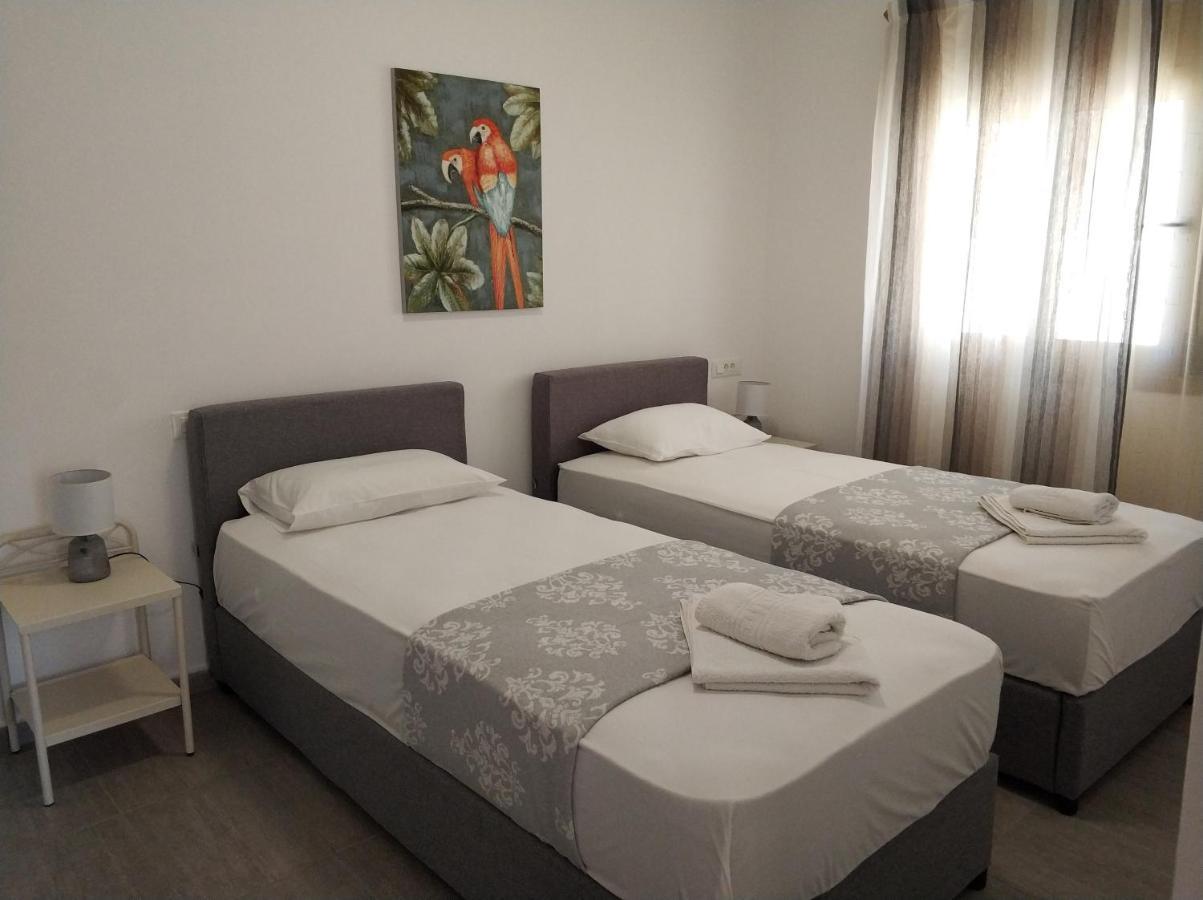 Psaromoura Apartment Agia Pelagia Екстериор снимка